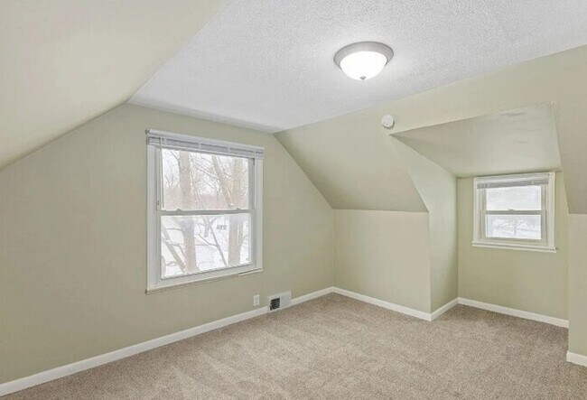 Building Photo - Welcome Home!