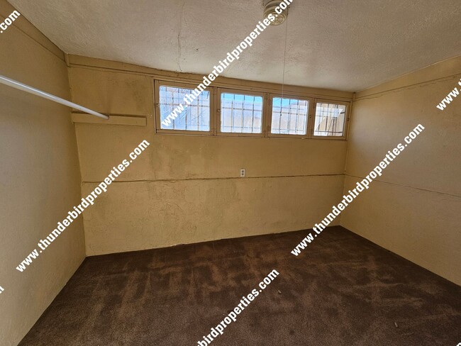 Building Photo - 2 bedroom, 1 bath near CNM and UNM