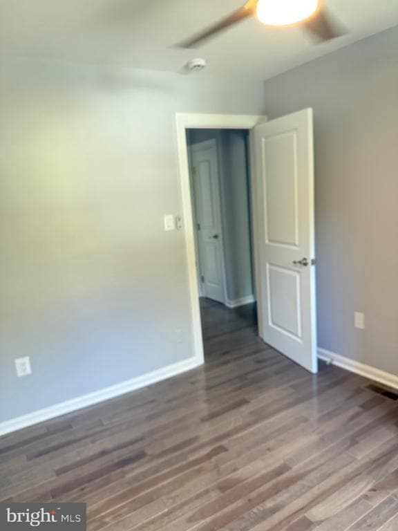 Building Photo - 7810 Newington Woods Dr