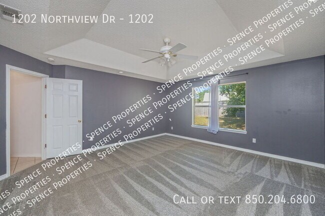 Building Photo - 1202 Northview Dr