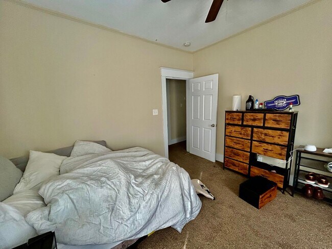 Building Photo - **PRE-LEASING FOR 2026–2027 SCHOOL YEAR!**