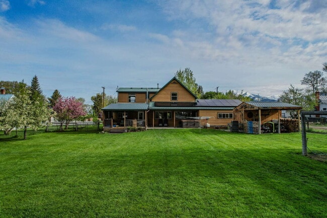 Building Photo - Spacious 4-Bedroom Home in the Heart of Sh...