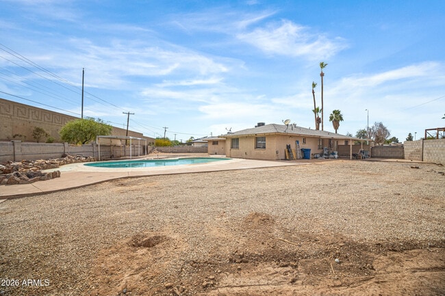 Building Photo - 3921 S Kenneth Pl