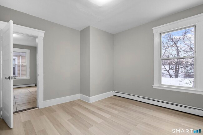 Building Photo - 260 Orchard St