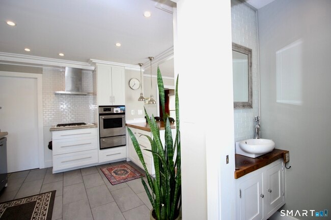 Building Photo - 25 Center Terrace