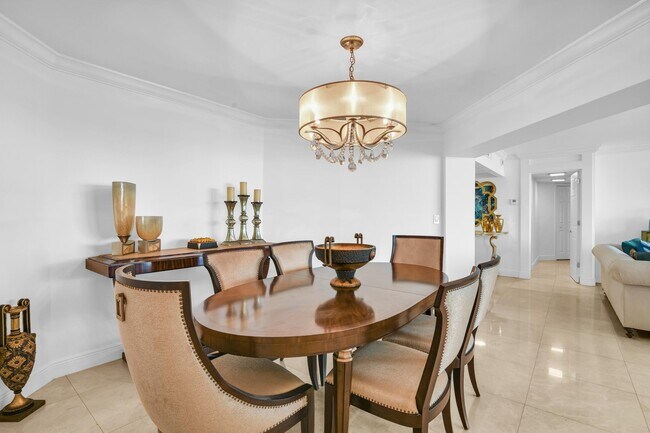 Building Photo - 1340 S Ocean Blvd