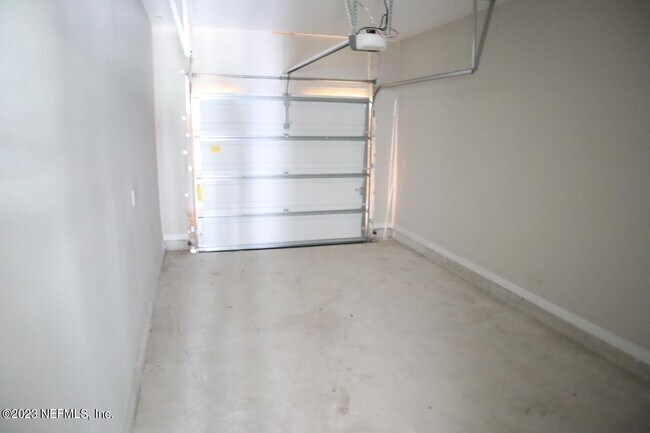 Building Photo - 12903 Ludo Rd