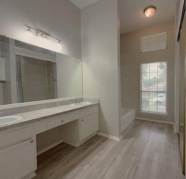 Building Photo - Coming soon Charming newly renovated 3 bedroom 2 bath with a loft In Mesquite!