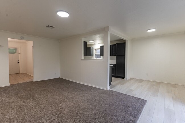 Building Photo - 4 Bedroom Rent to Own Home Available!