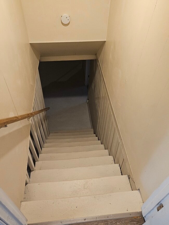 Building Photo - Beautiful two bedroom home minutes from So...