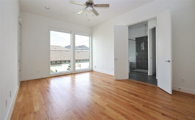 Building Photo - 5711 Kansas St