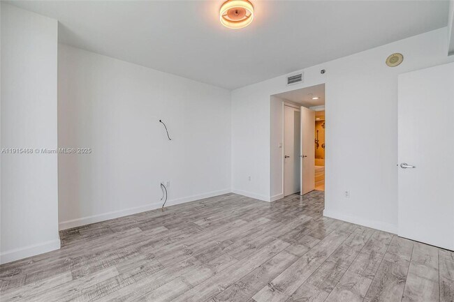 Building Photo - 50 Biscayne Blvd