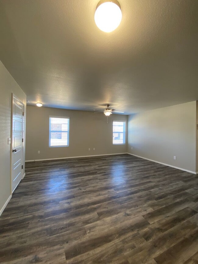Building Photo - Available Now!! Modern Comfort & Convenience – 3 Bed, 2 Bath Duplex in Lawlis Ranch