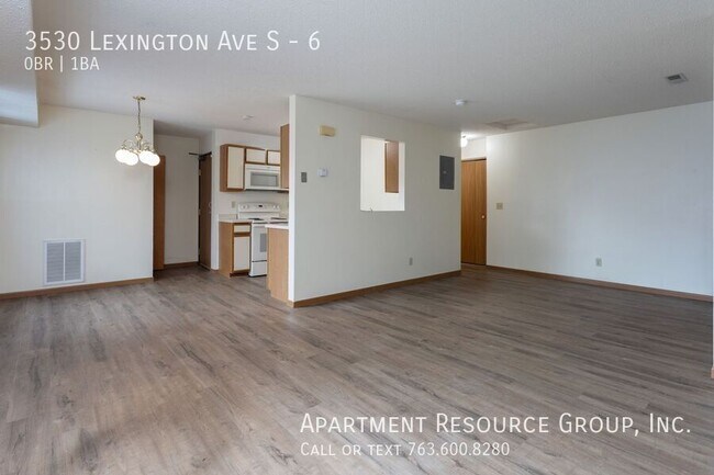 Building Photo - 3530 Lexington Ave S