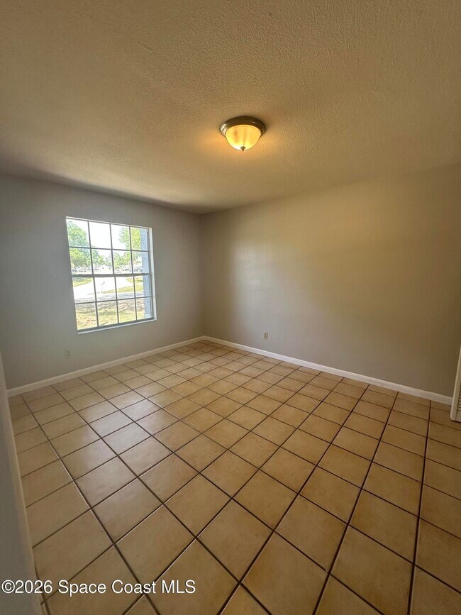 Building Photo - 1100 Ipswich St NW