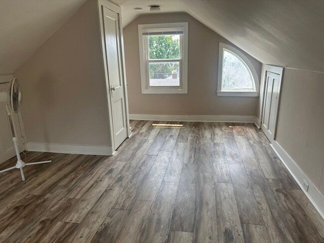 Building Photo - 800 Tuckerton Ave