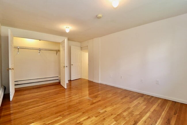 Building Photo - 618 Park Ave