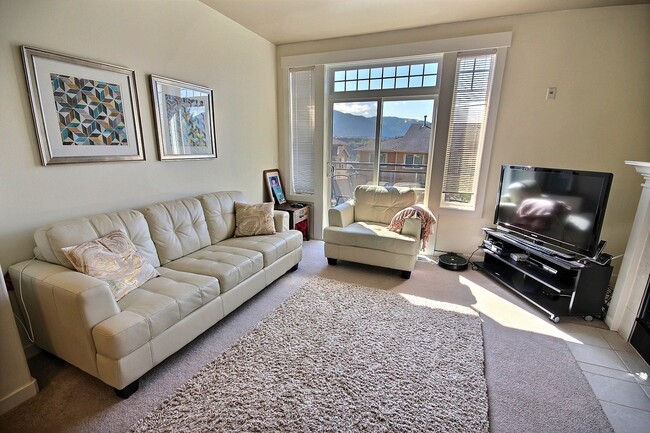 Building Photo - 23300 SE Black Nugget Rd