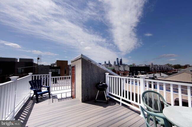 Building Photo - 443 Fairmount Ave
