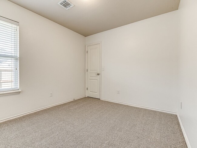 Building Photo - 4 Bedroom Home in Sonoma Lake - 3 Car Gara...