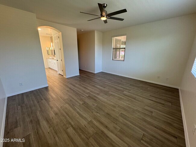Building Photo - 712 W San Carlos Way