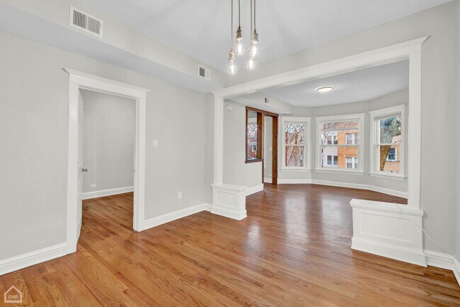 Building Photo - 4242 N Kimball Ave