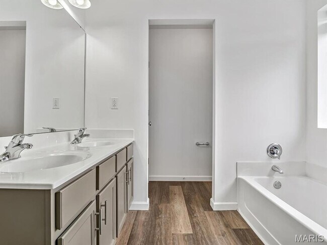 Building Photo - 863 Harbor Woods Dr