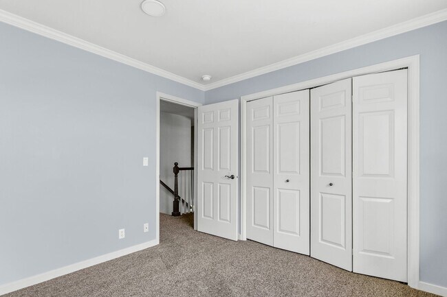 Building Photo - Parkside Paradise: Spacious 5-Bed Luxury in Hobble Creek