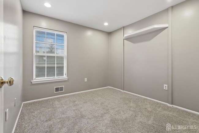 Building Photo - 1707 Ridgeview Ct