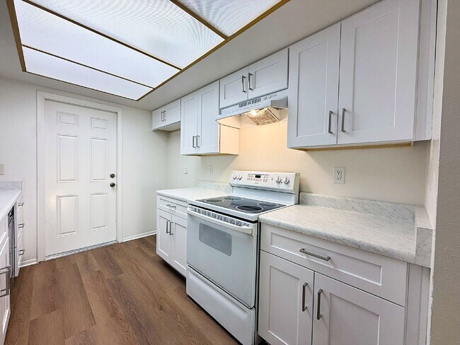 Building Photo - Spacious North Phoenix Home on Large Lot – Move-In Ready!