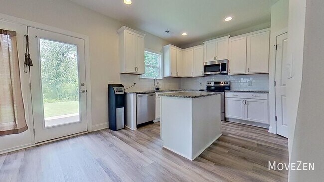 Building Photo - 10101 Belville Oaks Ln