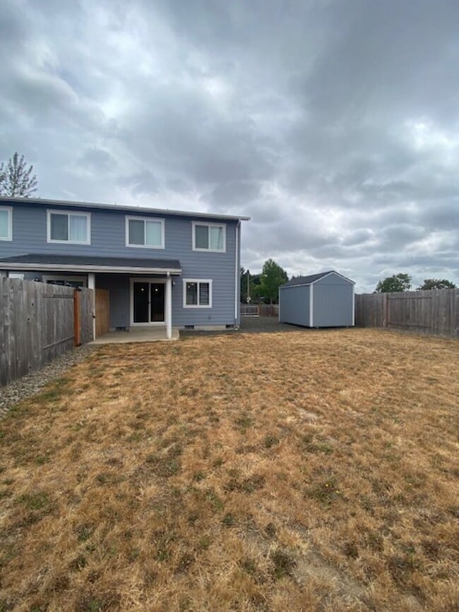 Building Photo - Conveniently Located Charming Home with RV Parking!