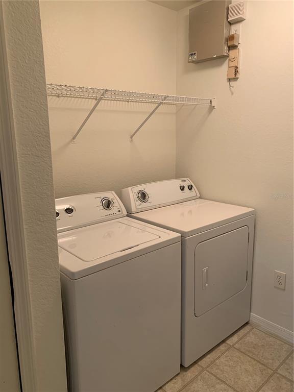 Building Photo - 5455 Vineland Rd