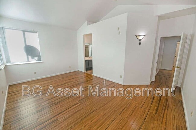 Building Photo - 295 Avalon Cir