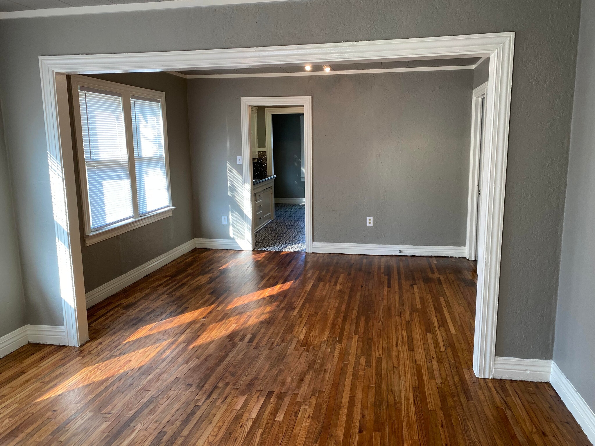 Building Photo - 164 S 36th West Ave