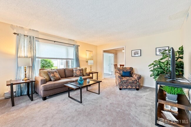 Building Photo - 177N Rossmoor Dr