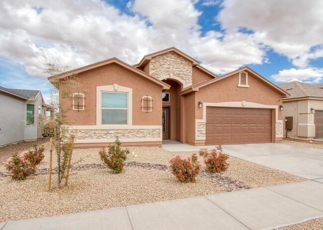 Building Photo - 4716 Christian Azcarate St