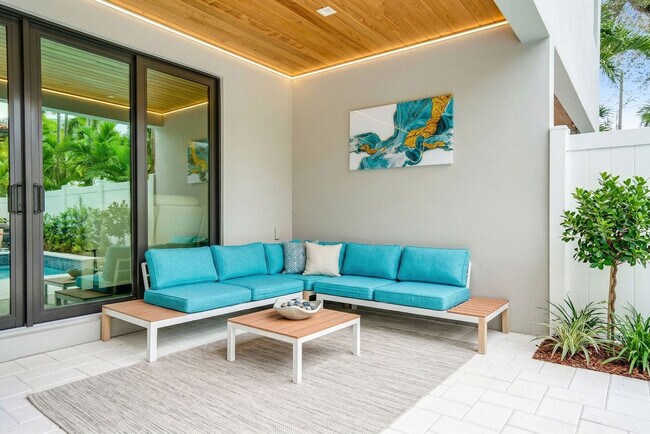 Building Photo - 1111 E Las Olas Blvd