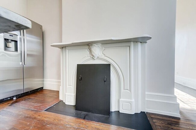 Building Photo - 2701 Cleinview Ave