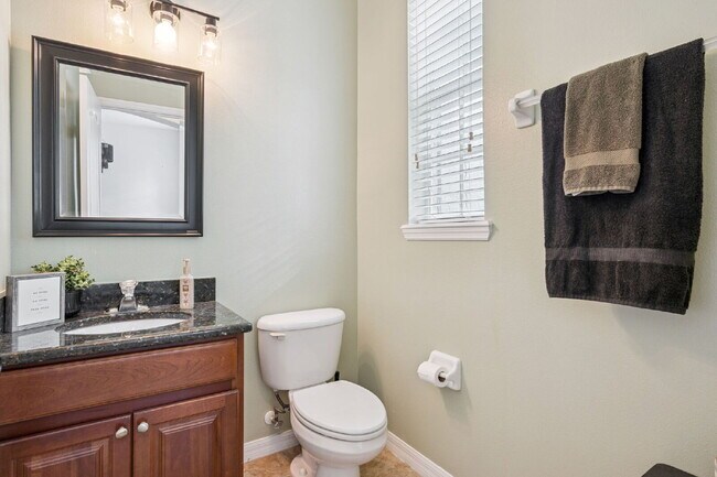 Building Photo - 13252 Silver Strand Falls Dr