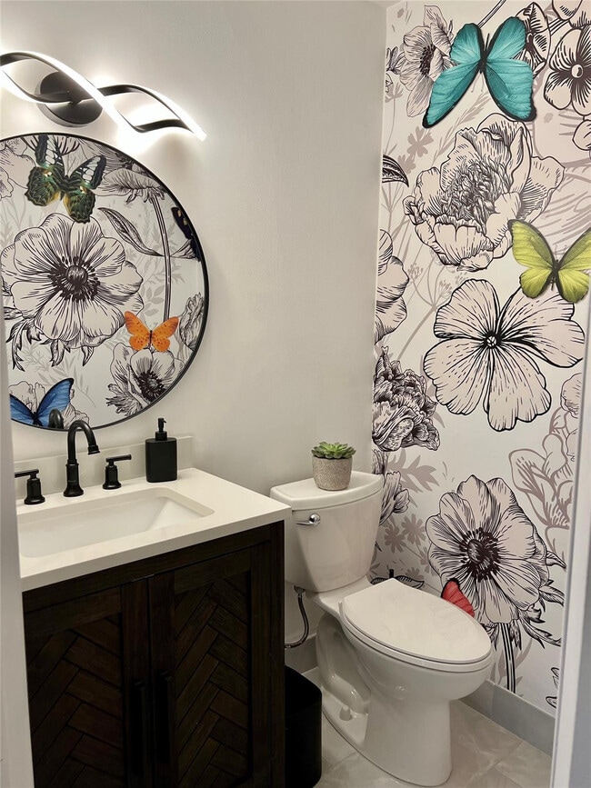 Building Photo - 3331 Carambola Cir S