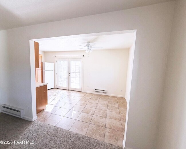 Building Photo - 114 N Willow St