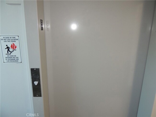 Building Photo - 22735 Del Valle St