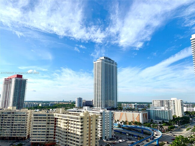 Building Photo - 1850 S Ocean Dr