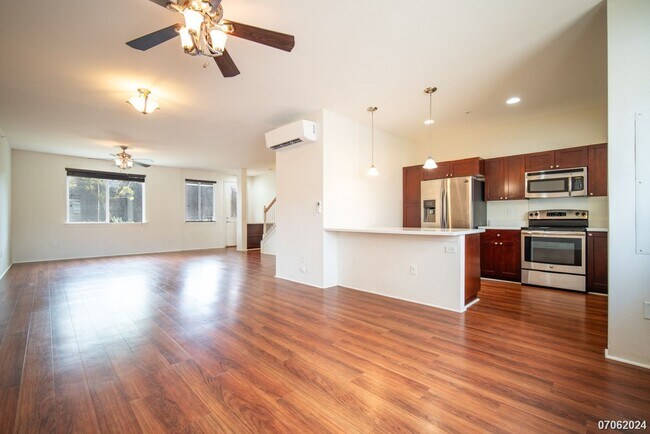 Building Photo - 3 BD/2.5 BA Townhome in Awakea at Mehana in Kapolei
