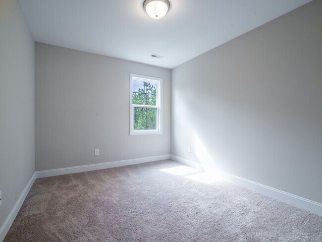 Building Photo - 355 S Stingray Ln
