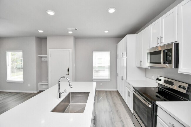 Building Photo - 23823 Cumberland Ridge Dr