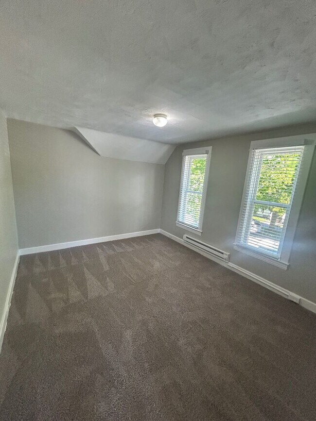 Building Photo - 1121 Jennette Ave NW