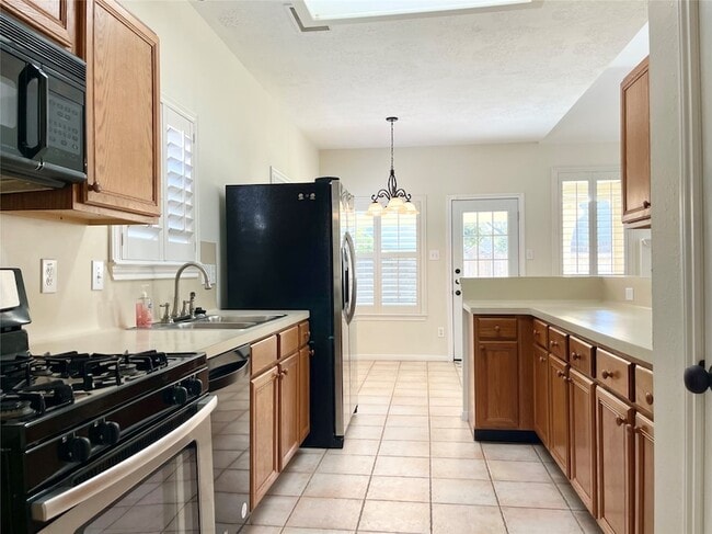 Building Photo - 4630 Jaymar Dr