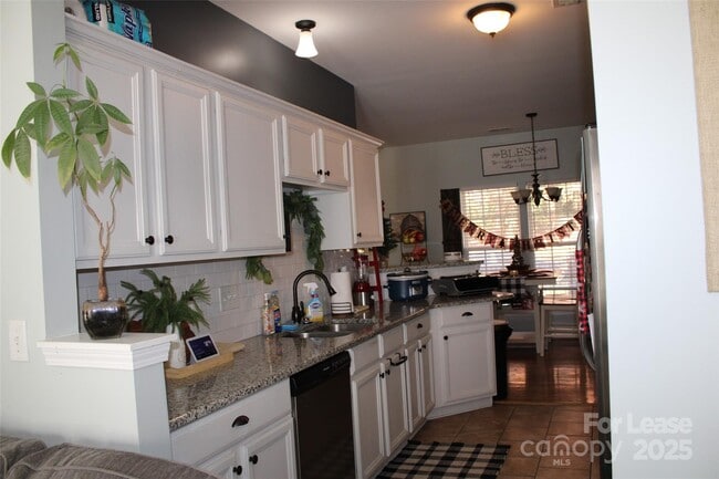 Building Photo - 9446 Cadman Ct